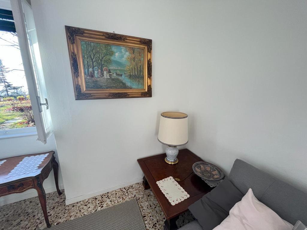 Casa Vacanze Le Violette Villa Брунате Екстериор снимка