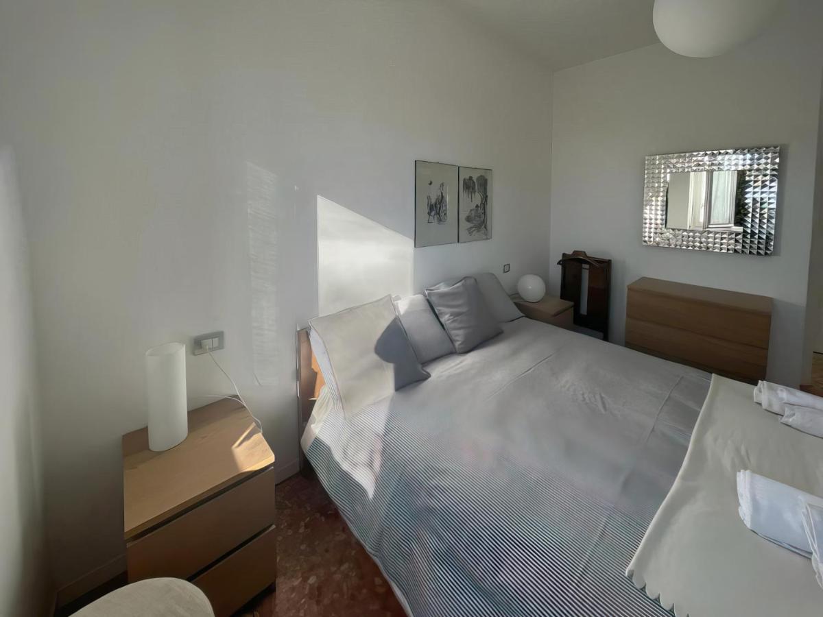 Casa Vacanze Le Violette Villa Брунате Екстериор снимка