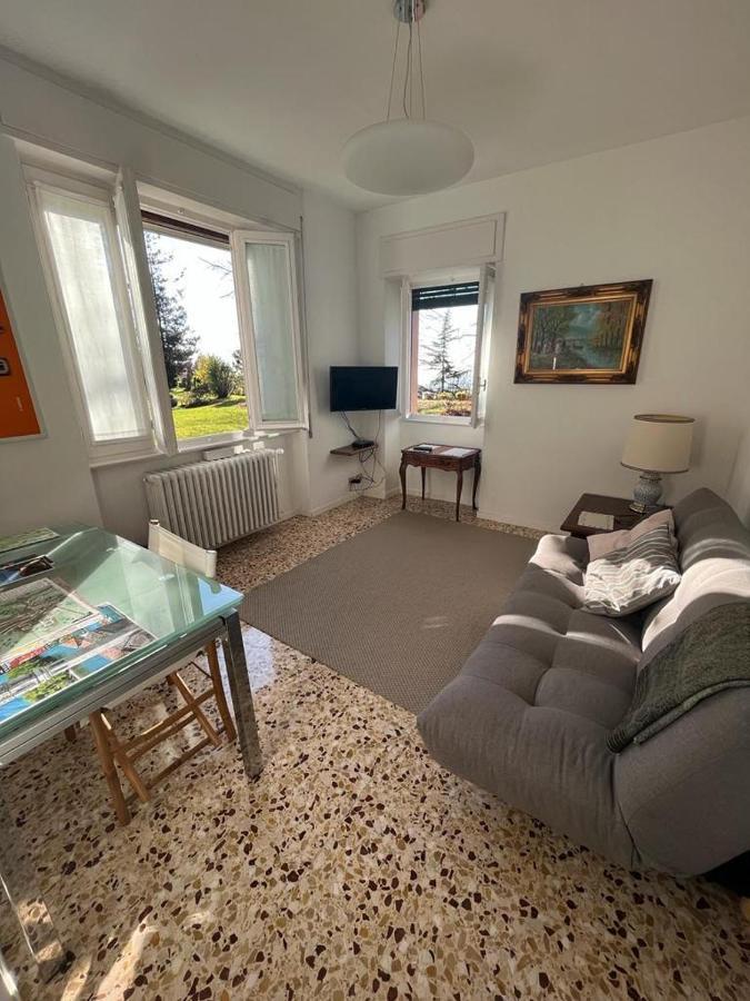 Casa Vacanze Le Violette Villa Брунате Екстериор снимка